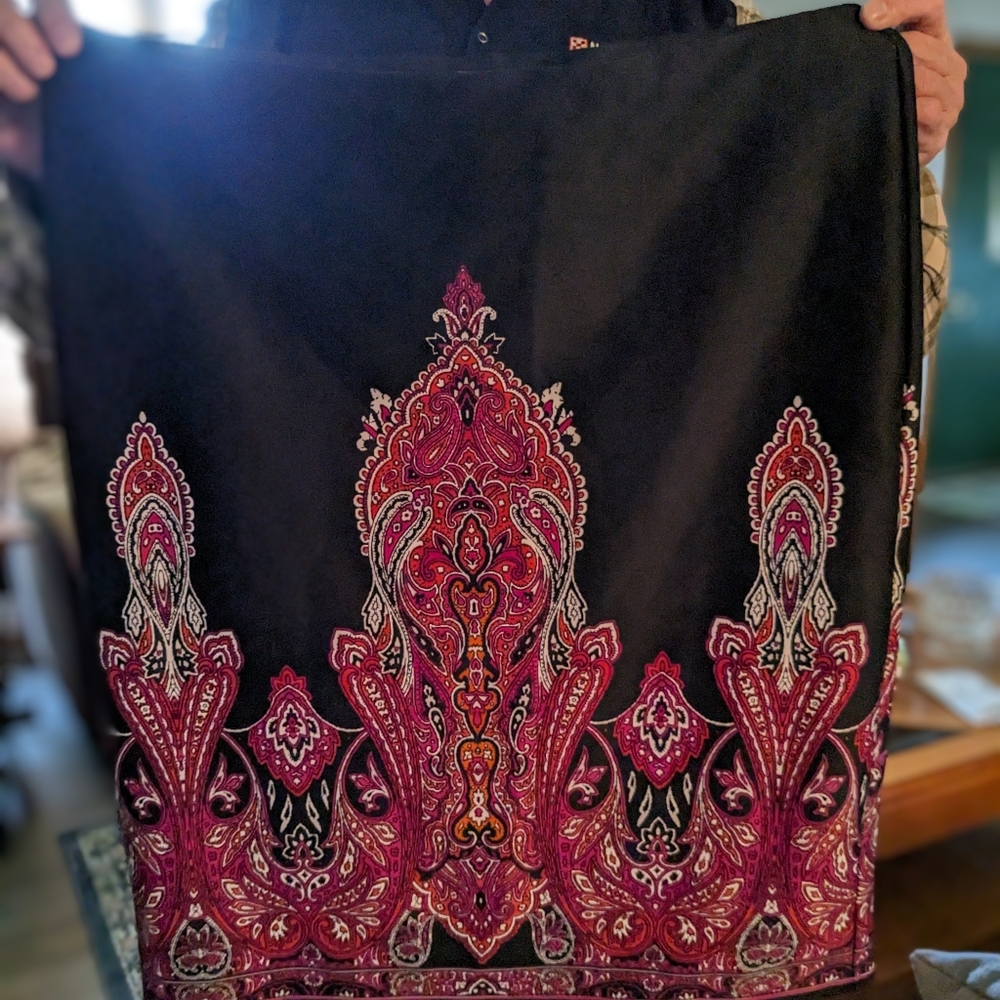 Stunning Pencil Skirt size 14